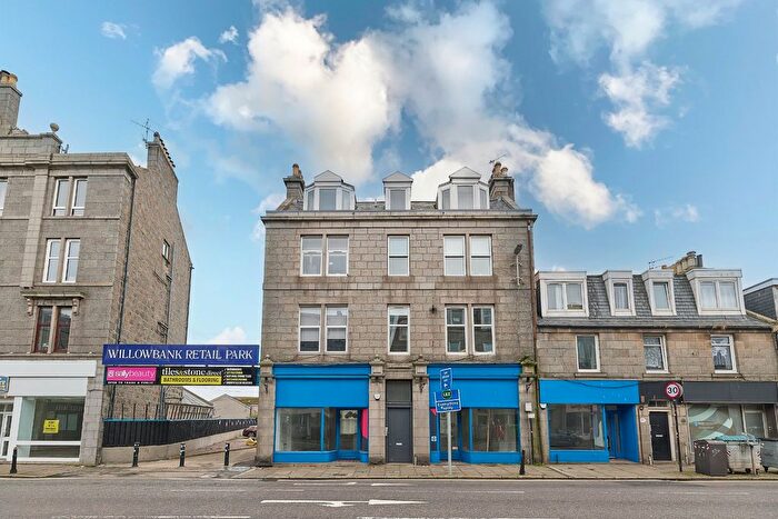 2 Bedroom Flat To Rent In Holburn Street, Aberdeen, AB10