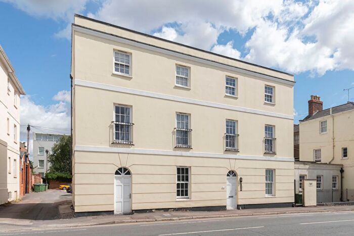 2 Bedroom Flat To Rent In Hewlett Road, Cheltenham, GL52