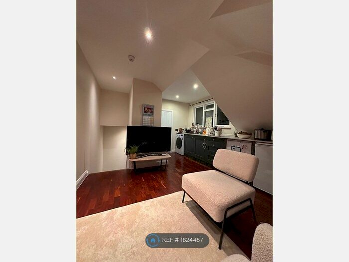 2 Bedroom Flat To Rent In Gloucester Road, Horfield, Bristol, BS7