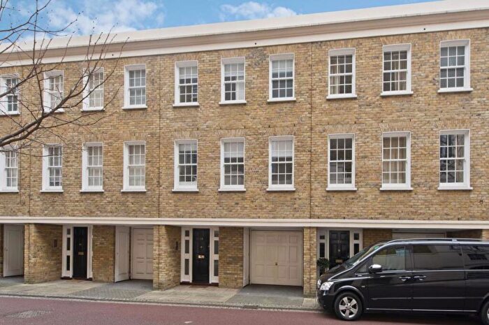 2 Bedroom House To Rent In Cornwall Terrace Mews, Marylebone, NW1