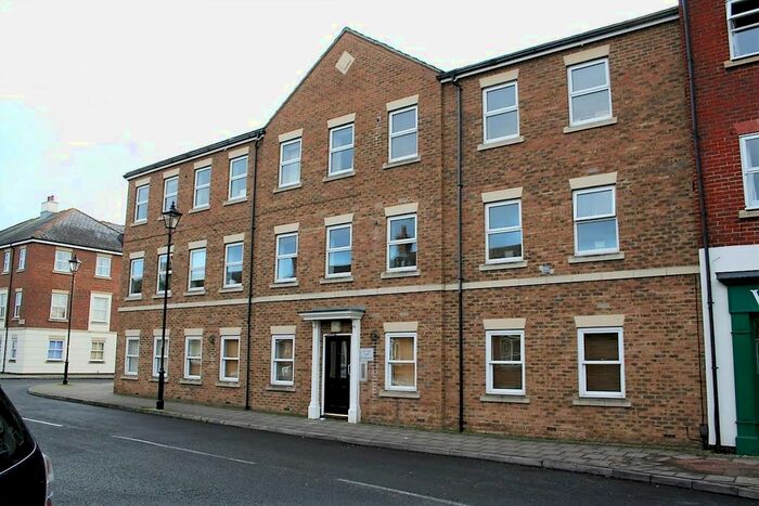 1 Bedroom Flat To Rent In Kingsgate, Aylesbury, HP19