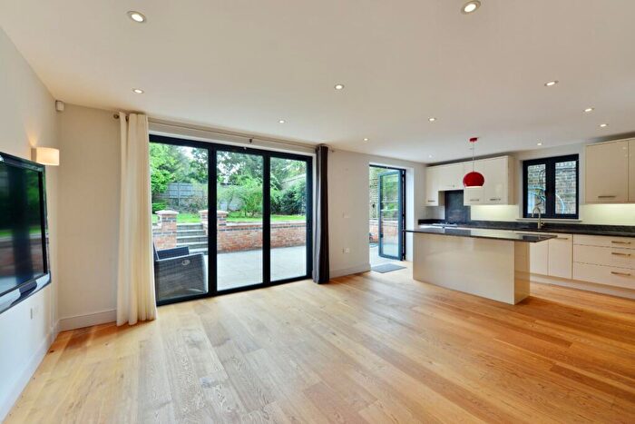 2 Bedroom Apartment To Rent In Priory Road, South Hampstead, London, NW6