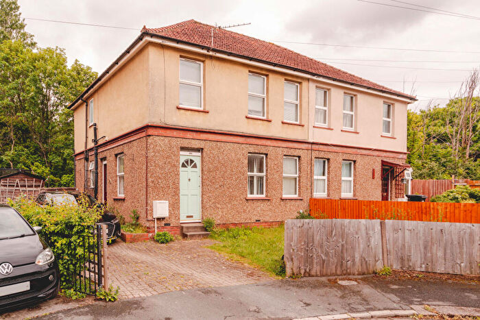 2 Bedroom Flat For Sale In Thiery Road, Brislington, Bristol, BS4
