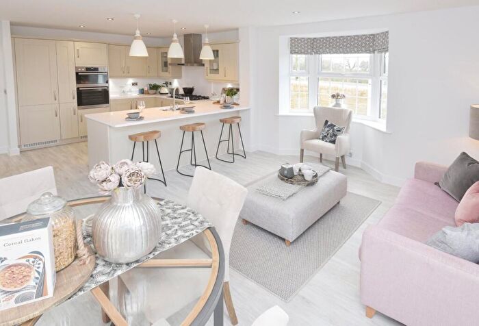 5 Bedroom Detached House For Sale In Bastion Street, Newbury, West Berkshire, RG14