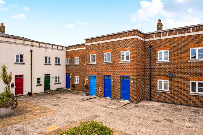 2 Bedroom Apartment For Sale In Wedgewood Street, Aylesbury, Buckinghamshire, HP19