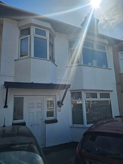 5 Bedroom Semi Detached House To Rent In Columbia Road, Bournemouth, BH10