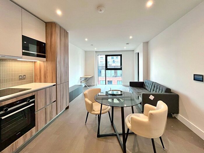 1 Bedroom Flat For Sale In Hewson Way, London, SE17