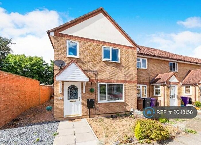 3 Bedroom End Of Terrace House To Rent In Martin Way, Letchworth Garden City, SG6