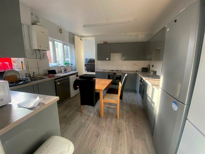 7 Bedroom House To Rent In Ward Street, Derby, DE22