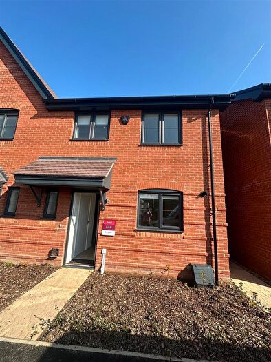 3 Bedroom Semi Detached House To Rent In Beaulieu Road, Whiteley, Fareham, SO30