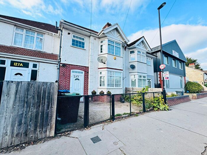 3 Bedroom Terraced House To Rent In Aurelia Road, Croydon, CR0