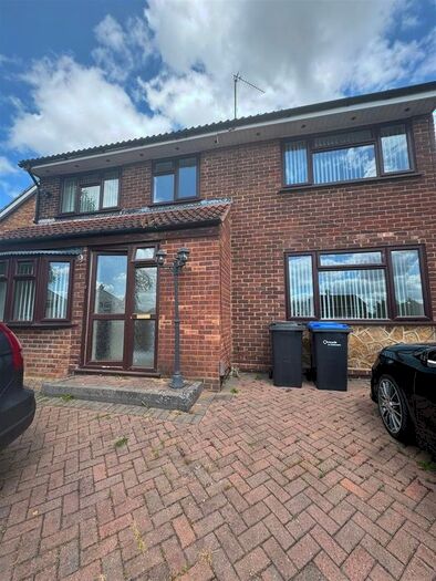 5 Bedroom Detached House To Rent In Ainsdale Close, Northampton, NN2