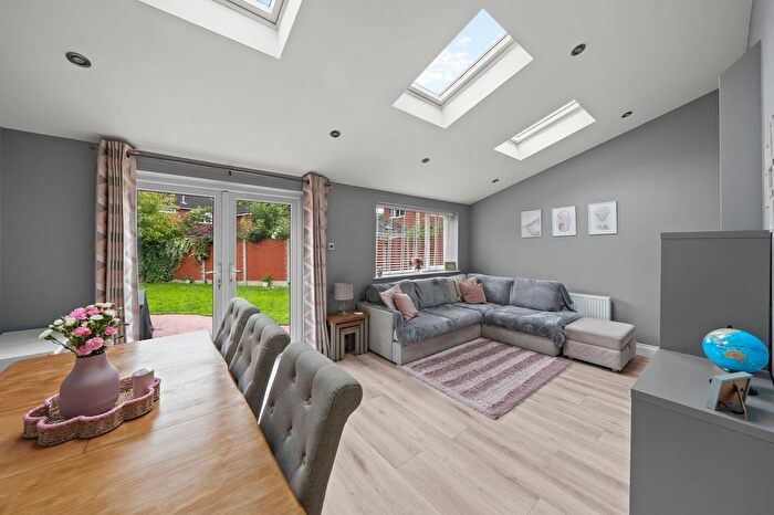 3 Bedroom Detached House For Sale In Gresford Close, Callands, WA5