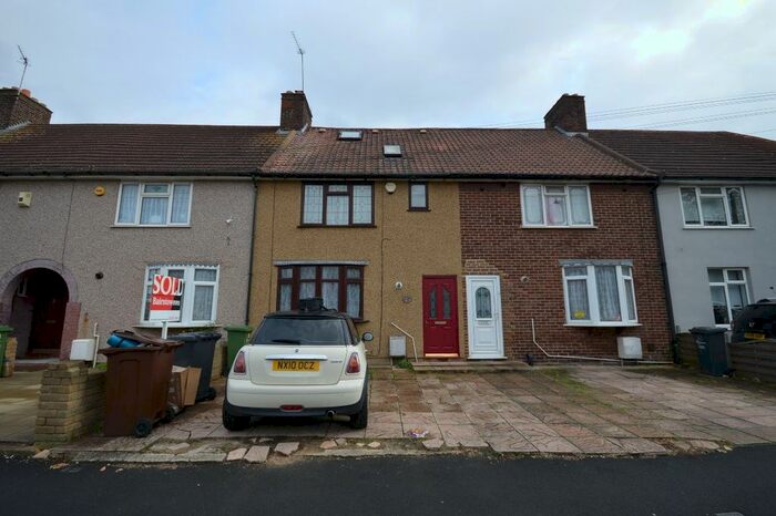 5 Bedroom Terraced House To Rent In Meadow Road, Dagenham RM9