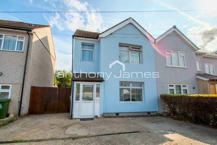 3 Bedroom Semi-Detached House To Rent In Wickham Street, Welling, DA16