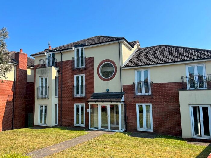 2 Bedroom Flat To Rent In High Street, Shirley, Solihull, B90