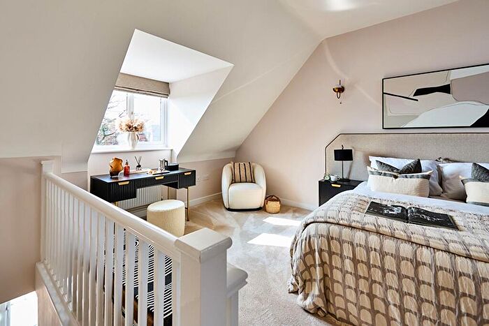 3 Bedroom Semi Detached House For Sale In Foxs Bank Lane, Whiston, L35