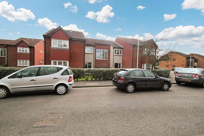 Studio To Rent In Clarkes Drive, Uxbridge, UB8