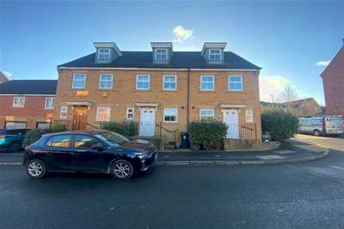 3 Bedroom House To Rent In Lintham Drive, Kingswood, BS15