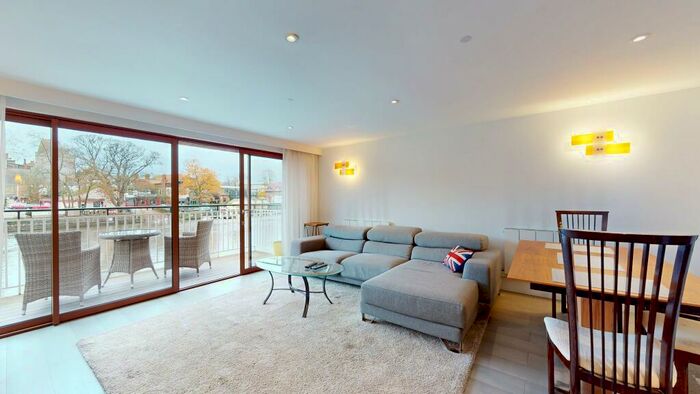 4 Bedroom Flat To Rent In Brocas Street, SL4