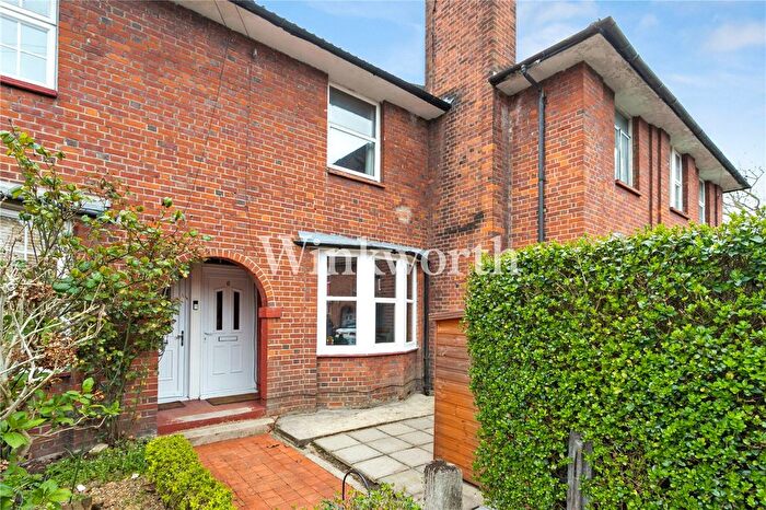 3 Bedroom Terraced House For Sale In Morteyne Road, London, N17