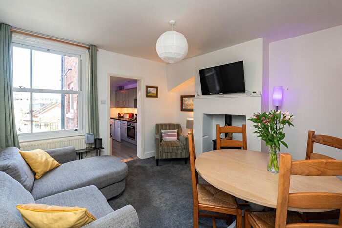 3 Bedroom End Of Terrace House For Sale In Dene Street Gardens, Dorking, RH4