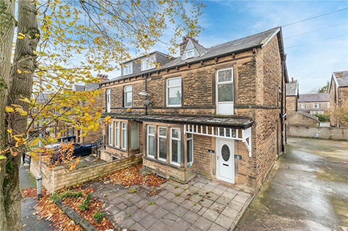5 Bedroom Semi Detached House For Sale In Ambleside Avenue, Bradford, West Yorkshire, BD9