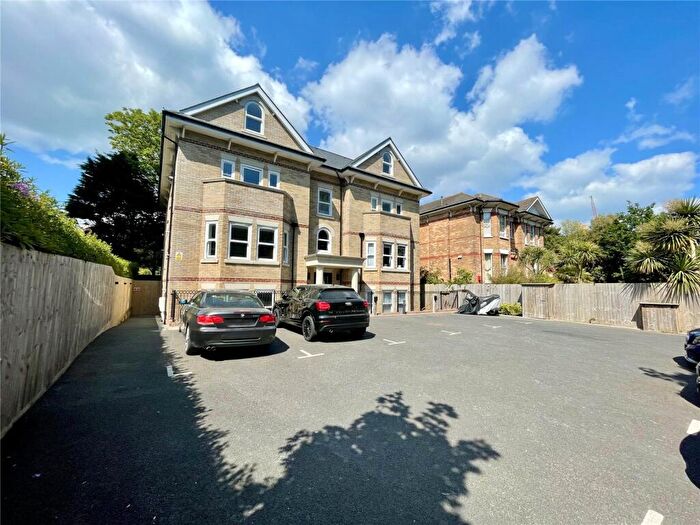 1 Bedroom Apartment For Sale In Gervis Road, Bournemouth, Dorset, BH1