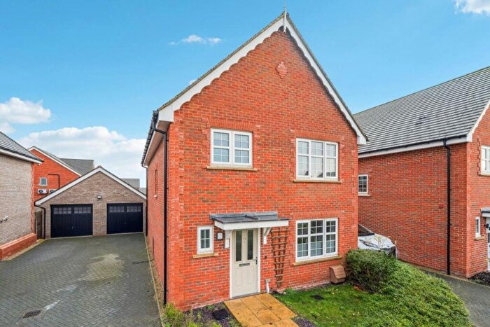 3 Bedroom Detached House For Sale In Ford's Croft, Thame, OX9