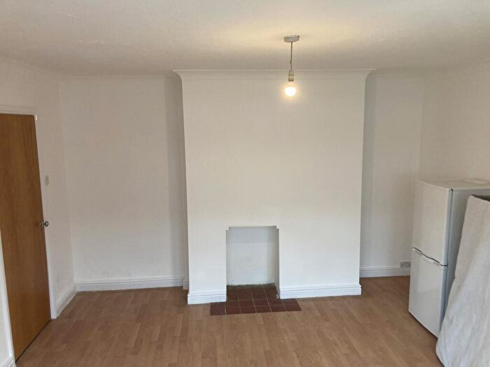 1 Bedroom Apartment To Rent In Ground Floor, Norcot Road Tilehurst Reading, RG30