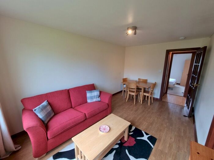 2 Bedroom Flat To Rent In Picktillum Place, Kittybrewster, Aberdeen, AB25