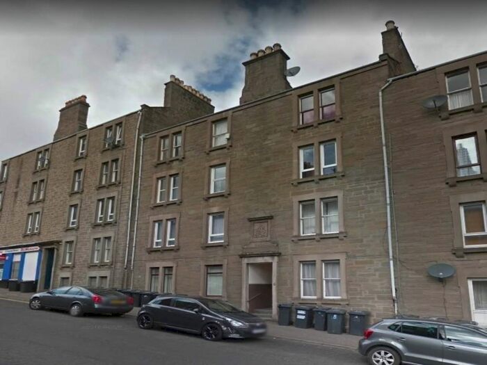 2 Bedroom Flat To Rent In Cleghorn Street, Dundee, DD2