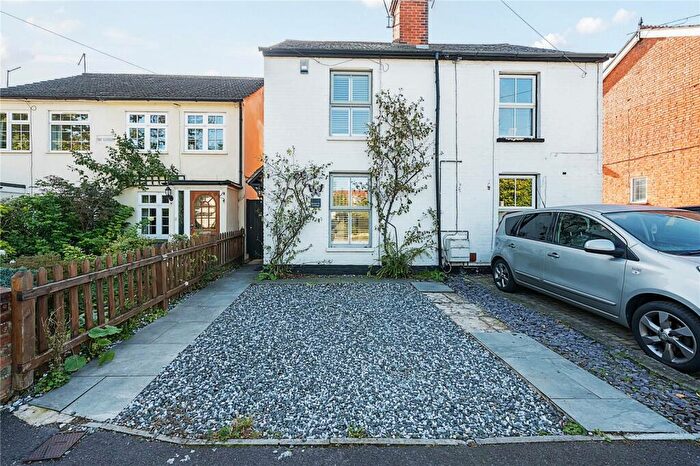 3 Bedroom Semi-Detached House To Rent In Waterloo Road, Wokingham, Berkshire, RG40