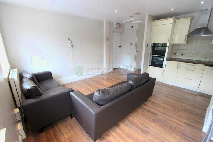 1 Bedroom Flat To Rent In Teresa Gardens, Waltham Cross, EN8