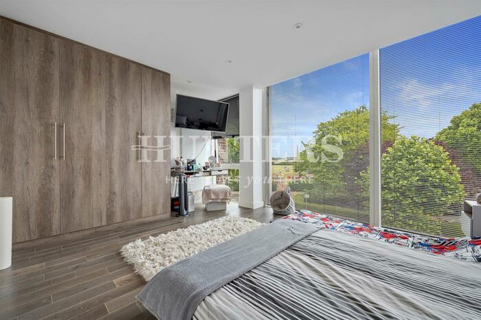 2 Bedroom Flat To Rent In Melrose Avenue, London, NW2