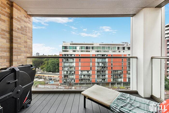 2 Bedroom Apartment To Rent In Prince Of Wales Drive, London, SW11