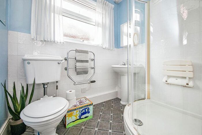 2 Bedroom Detached Bungalow For Sale In Kingston Road, Woodbridge, IP12