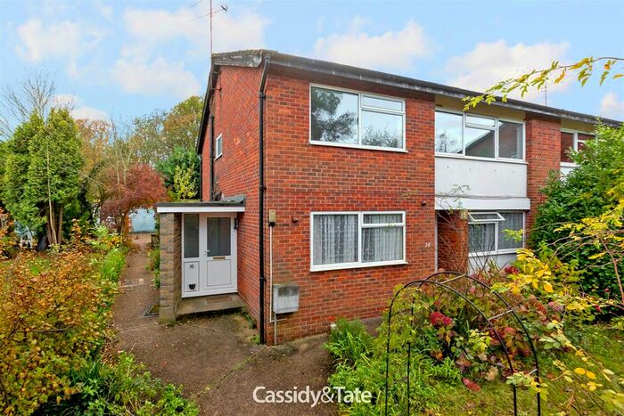 2 Bedroom Maisonette To Rent In Briar Road, Marshalswick, St Albans, AL4