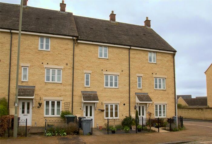4 Bedroom End Of Terrace House To Rent In Bluebell Way, Shilton Park, Carterton, Oxfordshire, OX18