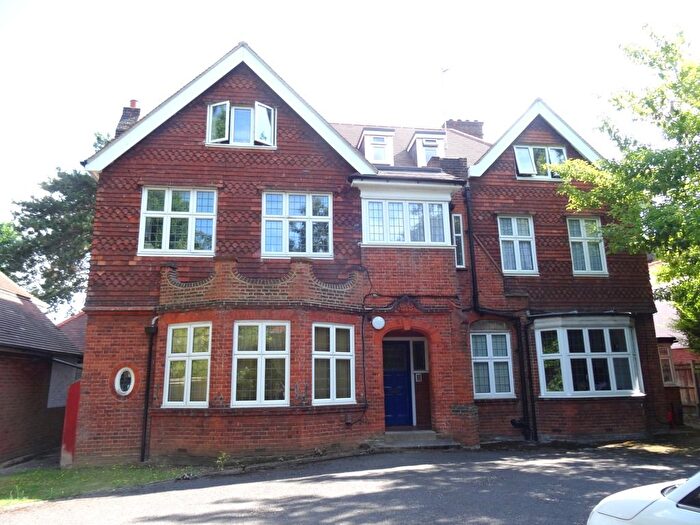 1 Bedroom Flat To Rent In Corkran Road, Surbiton, KT6