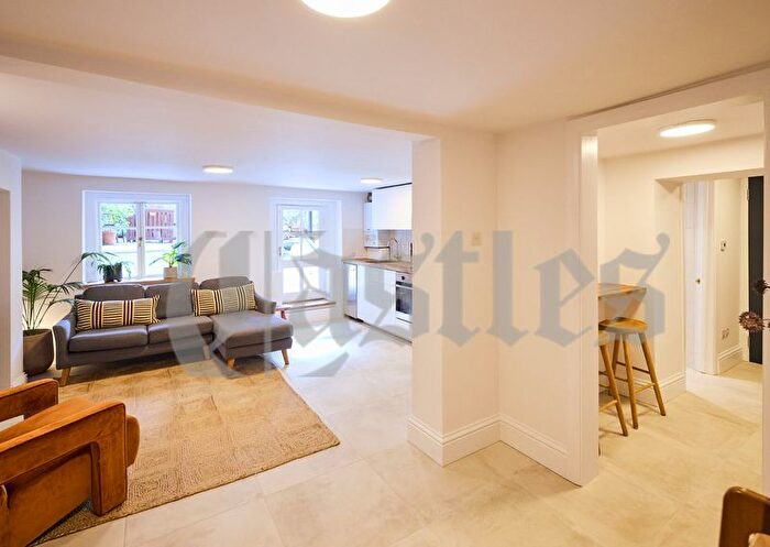 2 Bedroom Flat For Sale In Tottenham Green East, London, N15