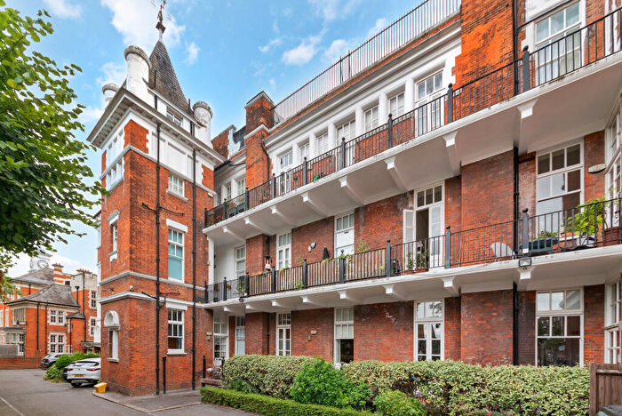 1 Bedroom Apartment To Rent In Peacock House, St Giles Road, Southwark, London, SE5