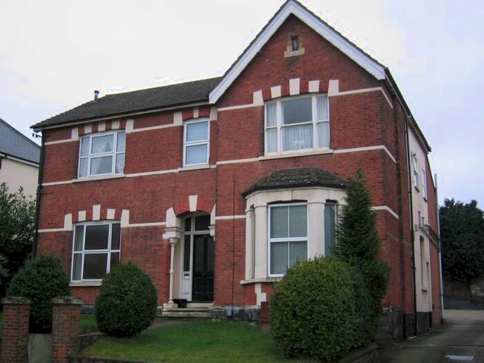 Studio To Rent In Woodlands Road, Redhill, RH1