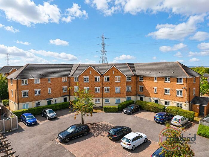 2 Bedroom Flat For Sale In Plymouth Road, Chafford Hundred, RM16