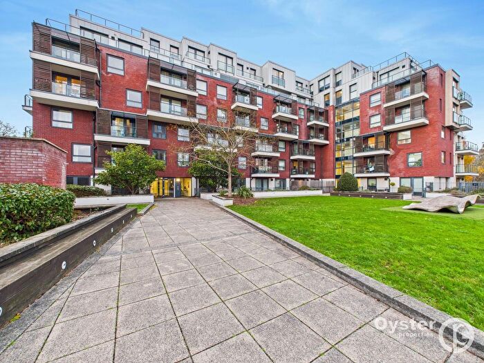 2 Bedroom Flat For Sale In Green Lane, Brunel Court, HA8