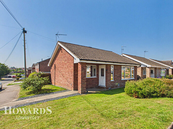 2 Bedroom Detached Bungalow For Sale In Blackberry Way, Oulton Broad, NR32