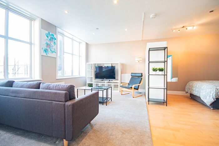 1 Bedroom Studio To Rent In Ferensway, Hull, HU2