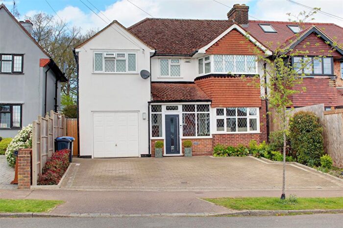 5 Bedroom Semi-Detached House For Sale In Moffats Lane, Brookmans Park, AL9