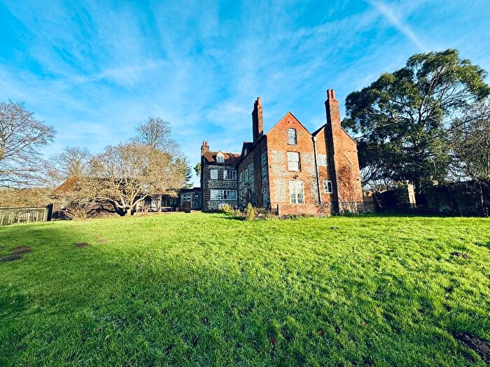 11 Bedroom Detached House To Rent In , RG8