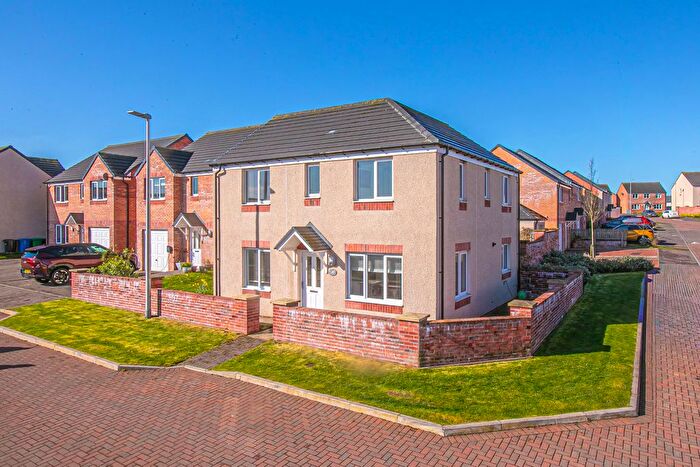 4 Bedroom Detached House For Sale In Cairns Crescent, Dunfermline, KY12